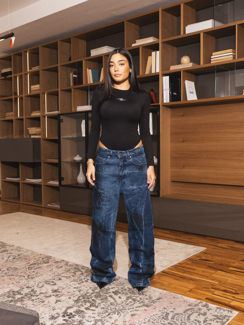 TWO SIDES BLA BLA DIRTY BLK DENIM JEANS